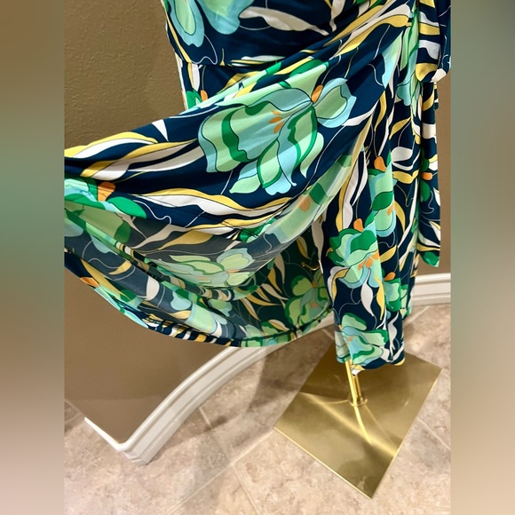 Maggy London Matte Jersey Wrap Dress, Size 10, EUC! - Picture 3 of 13